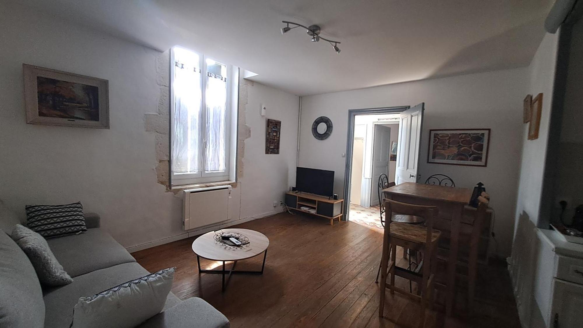 Pres Du Port -Lsm30Conciergerie- Villa Saint-Gilles  Room photo